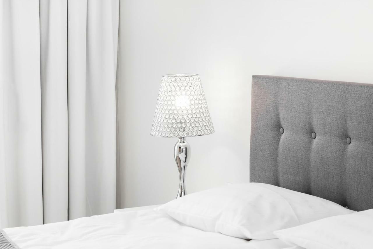 Apartments Warsaw Dzielna By Noclegi Renters ภายนอก รูปภาพ